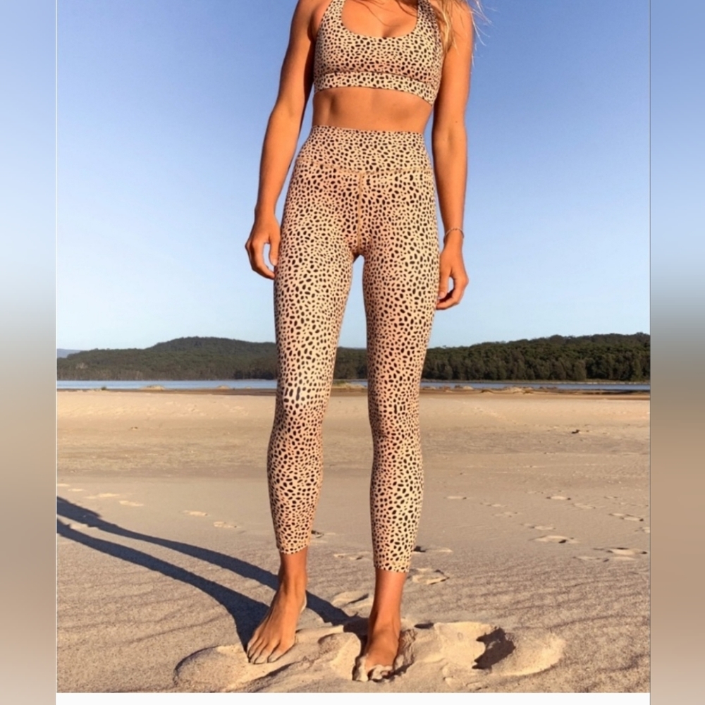 Kavala Sports Bra and Leggings Set